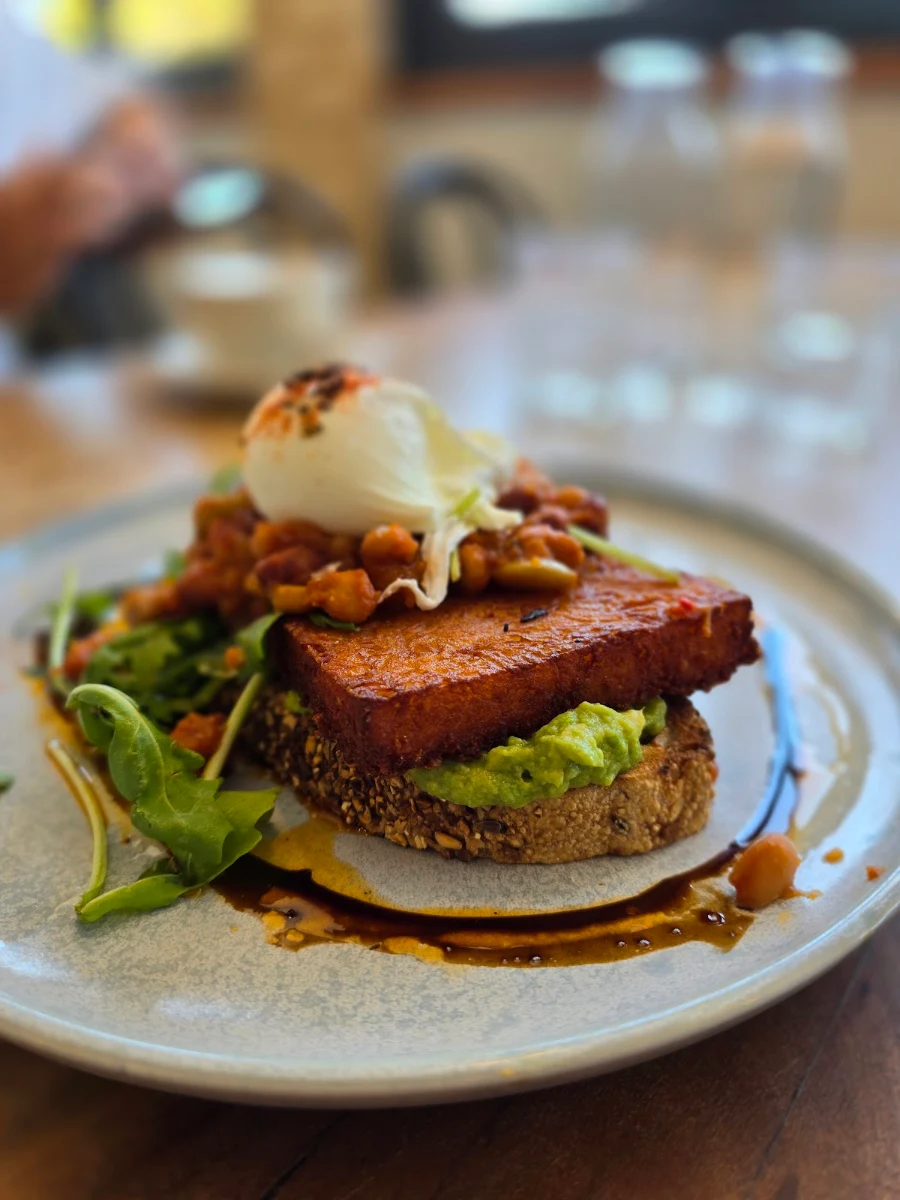 Runyeh Stack, Runyeh Coffee