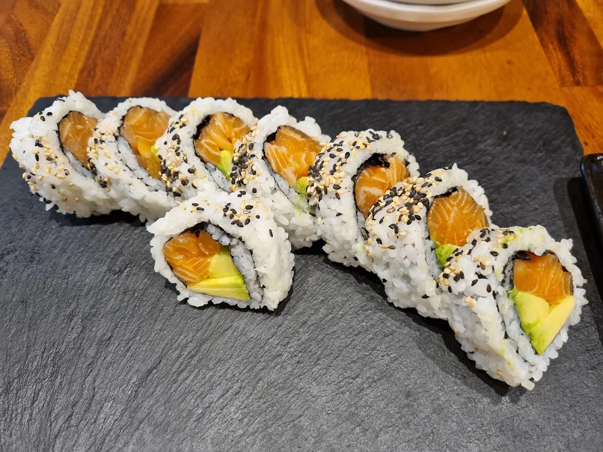 Salmon Roll, Sushi House Express & Chicken