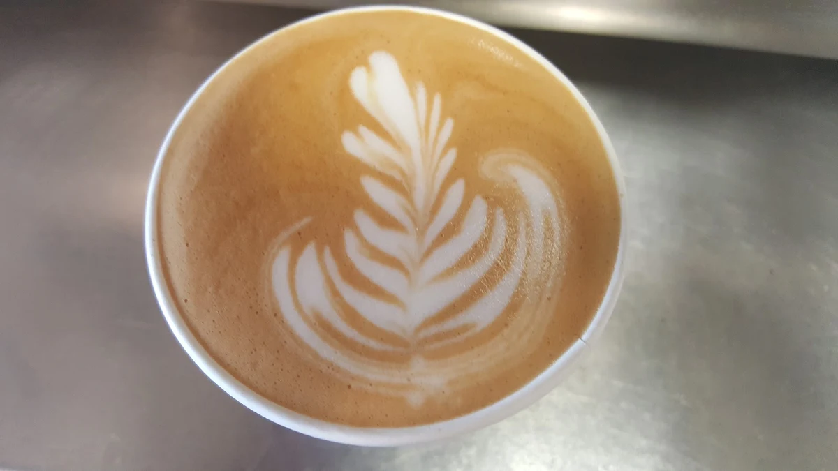 Flat White, Kings Patisserie & Cafe