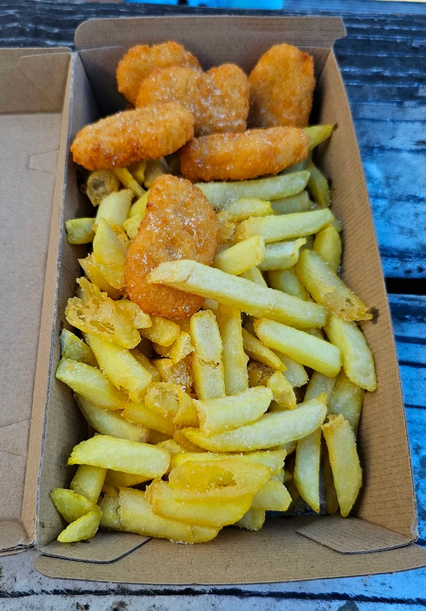 Highlights, Golden Prawn Seafood and Takeaway