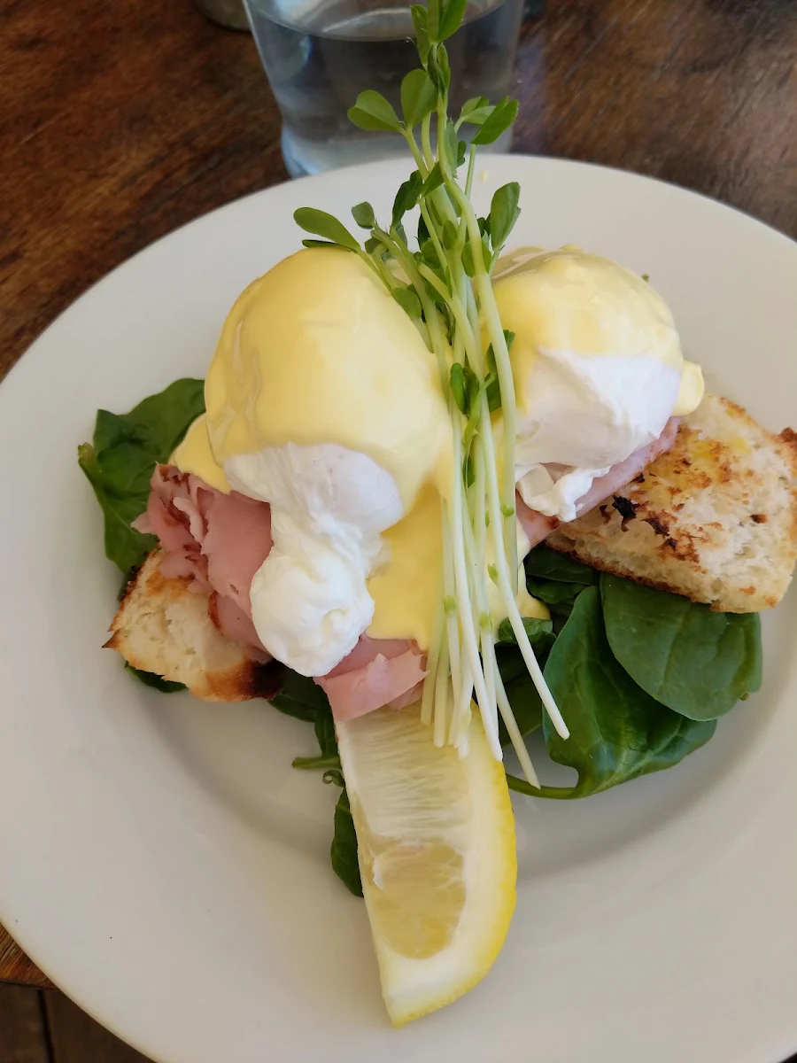 Eggs Benedict