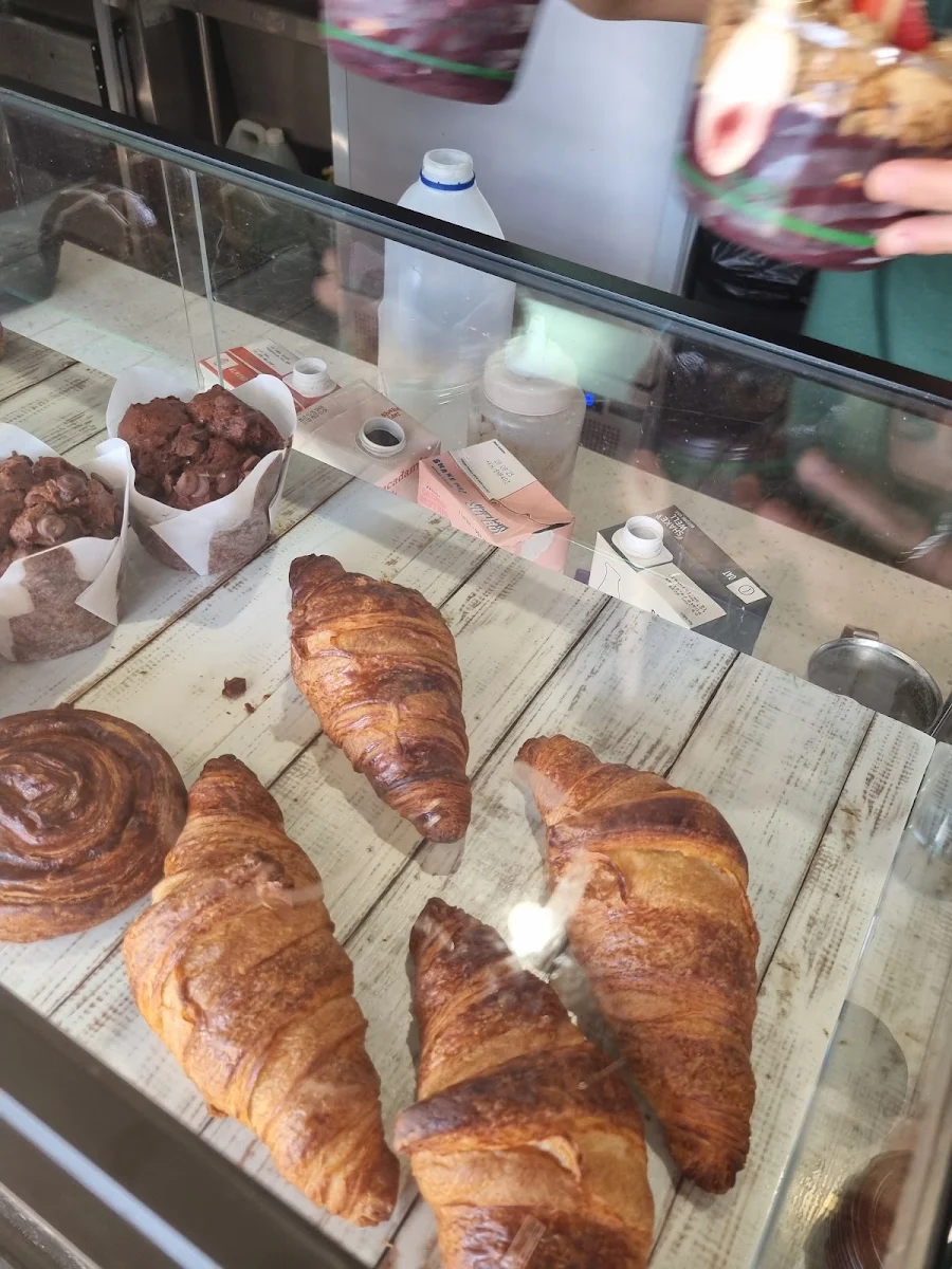 Highlights, Daze Coffee