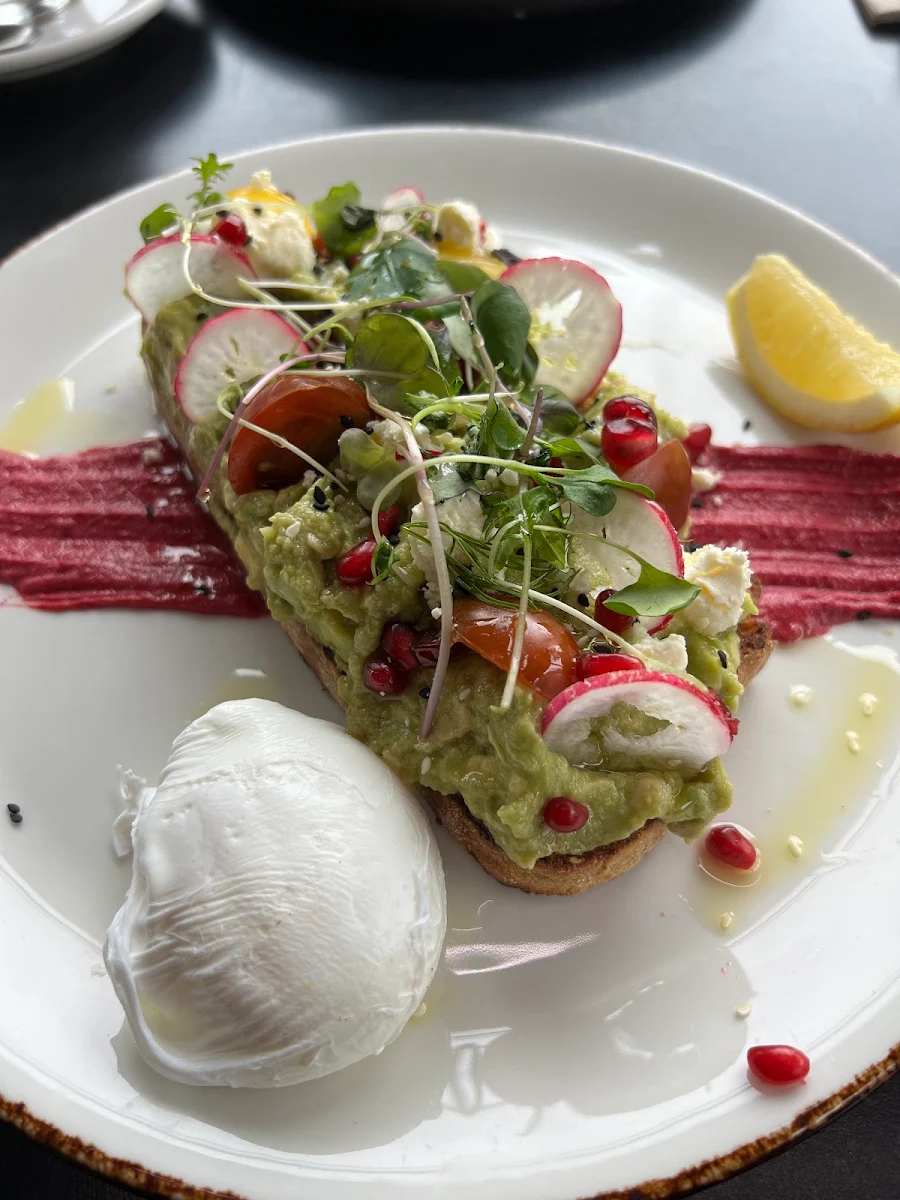 Smashed Avocado, Pinkie Cafe