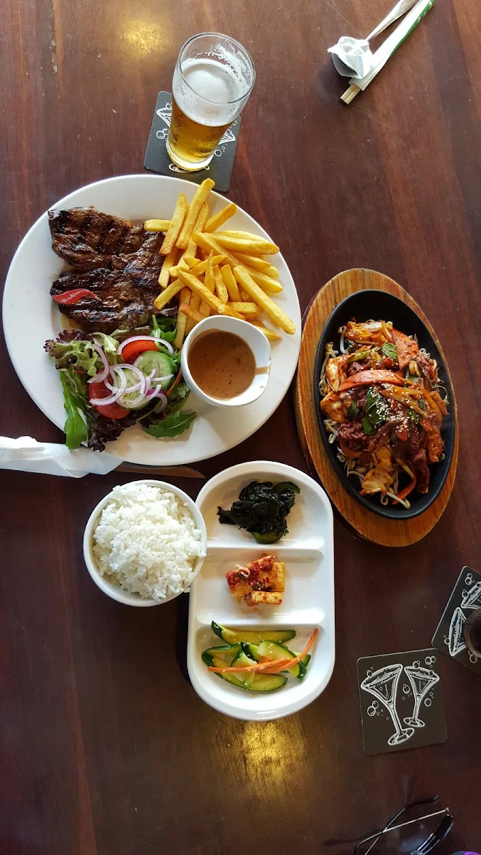 Highlights, Ryedales Tavern