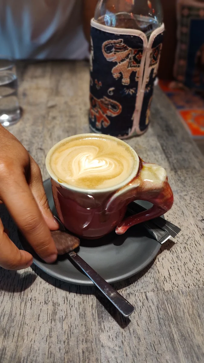 Flat White Medium, Elephant Thai Cafè And Restaurant