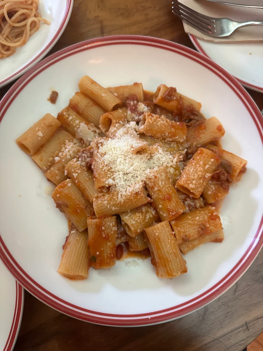 Lamb Ragu Rigatoni, Kaprica