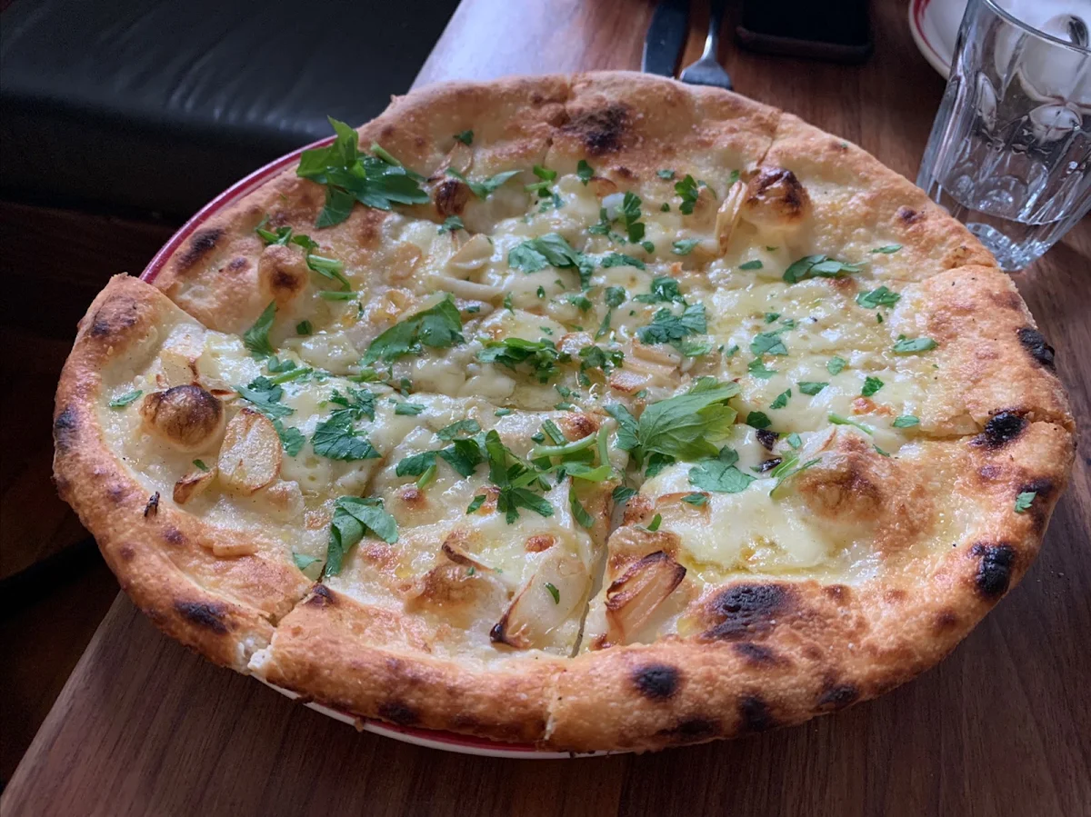Pizzetta, Kaprica