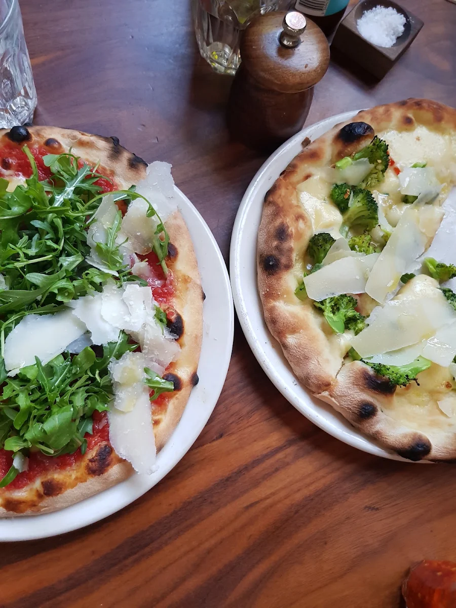 Pomodoro Ricolta Basil, Kaprica