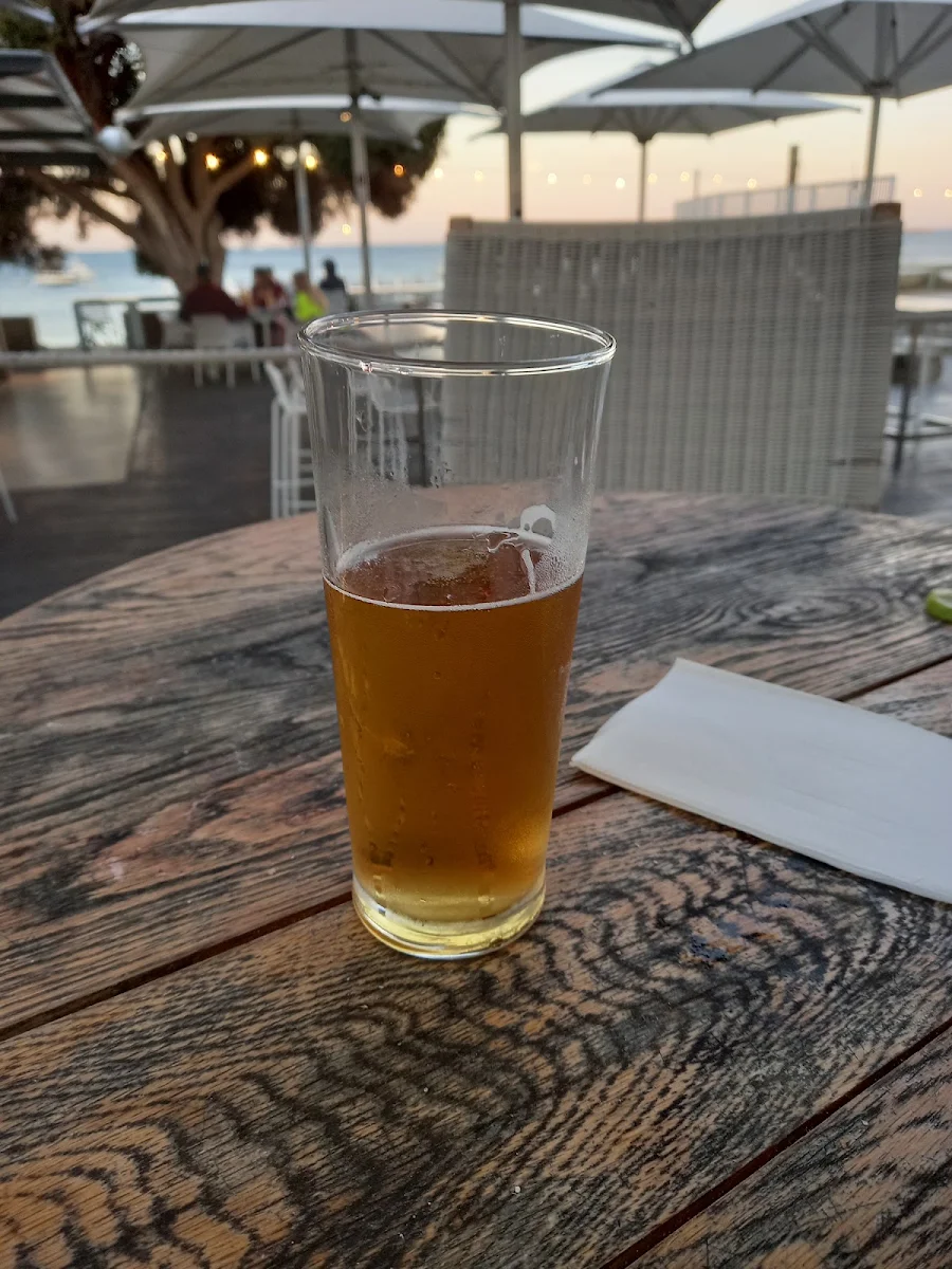 Beer, Henry's Rooftop