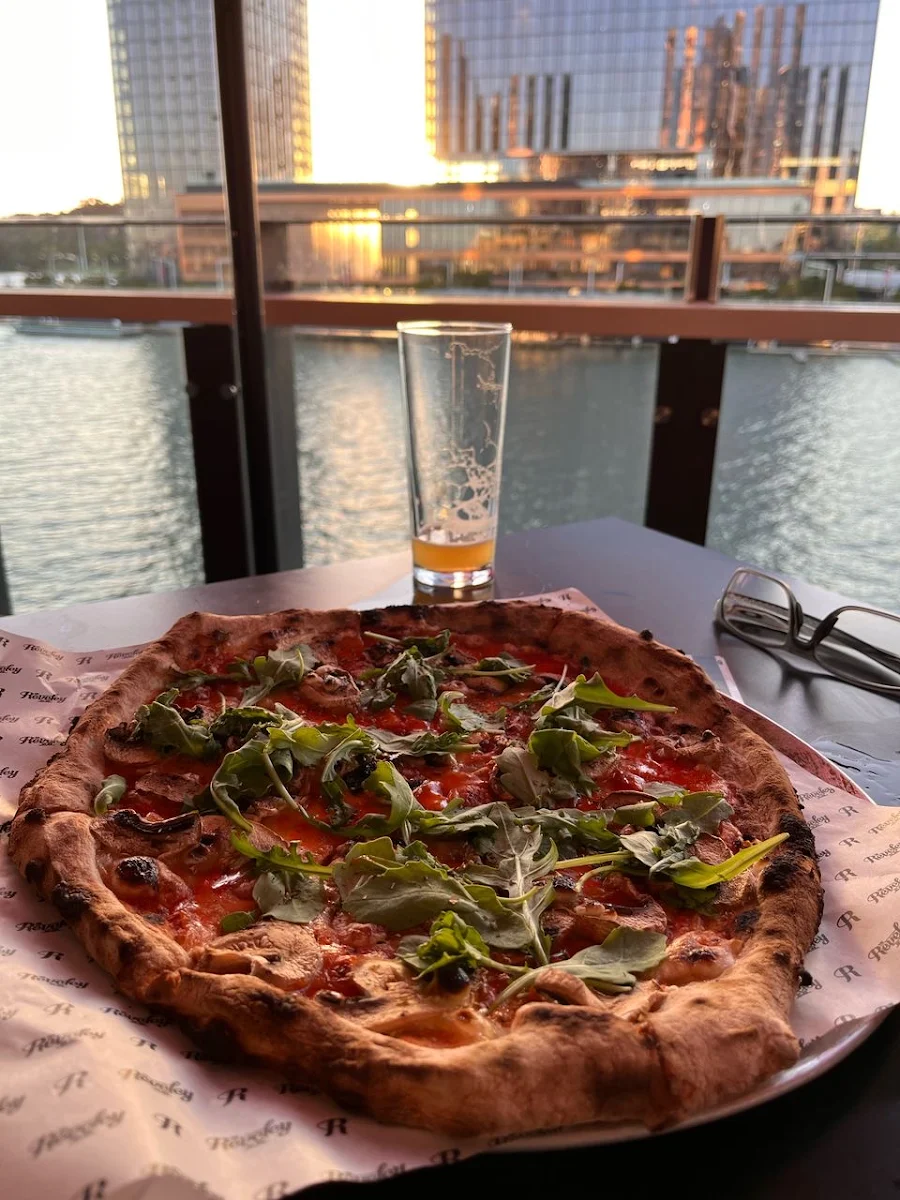Highlights, Henry's Rooftop