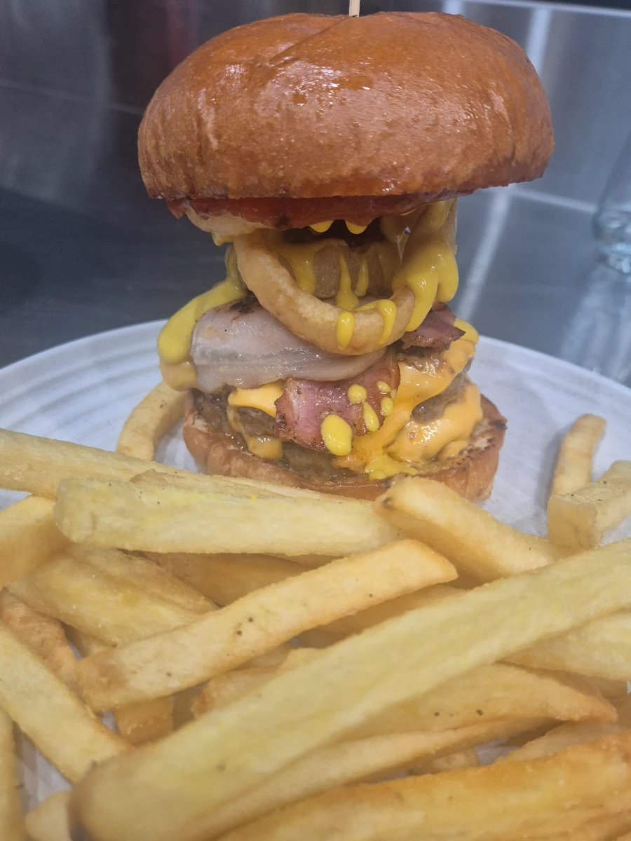Highlights, The Boob Diner