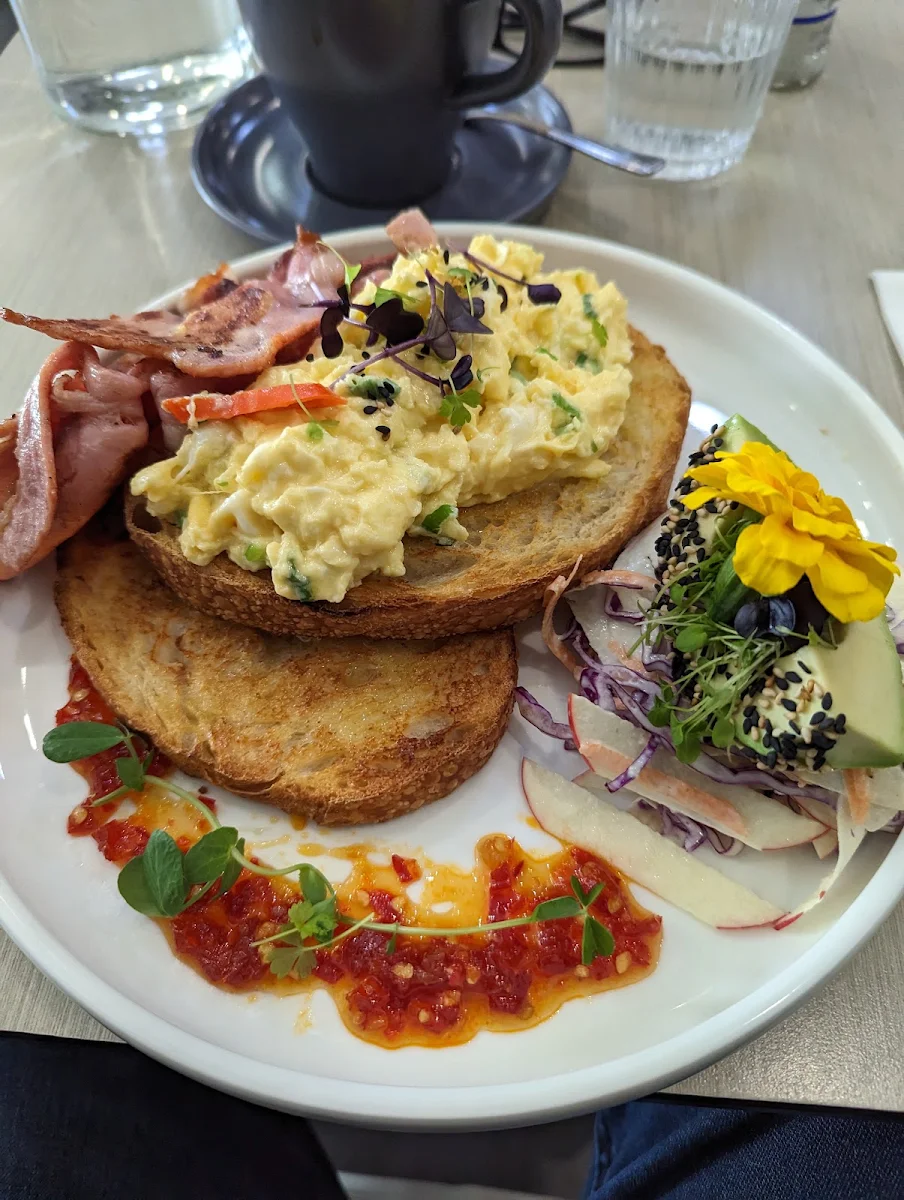 Chilli Scrambled Eggs