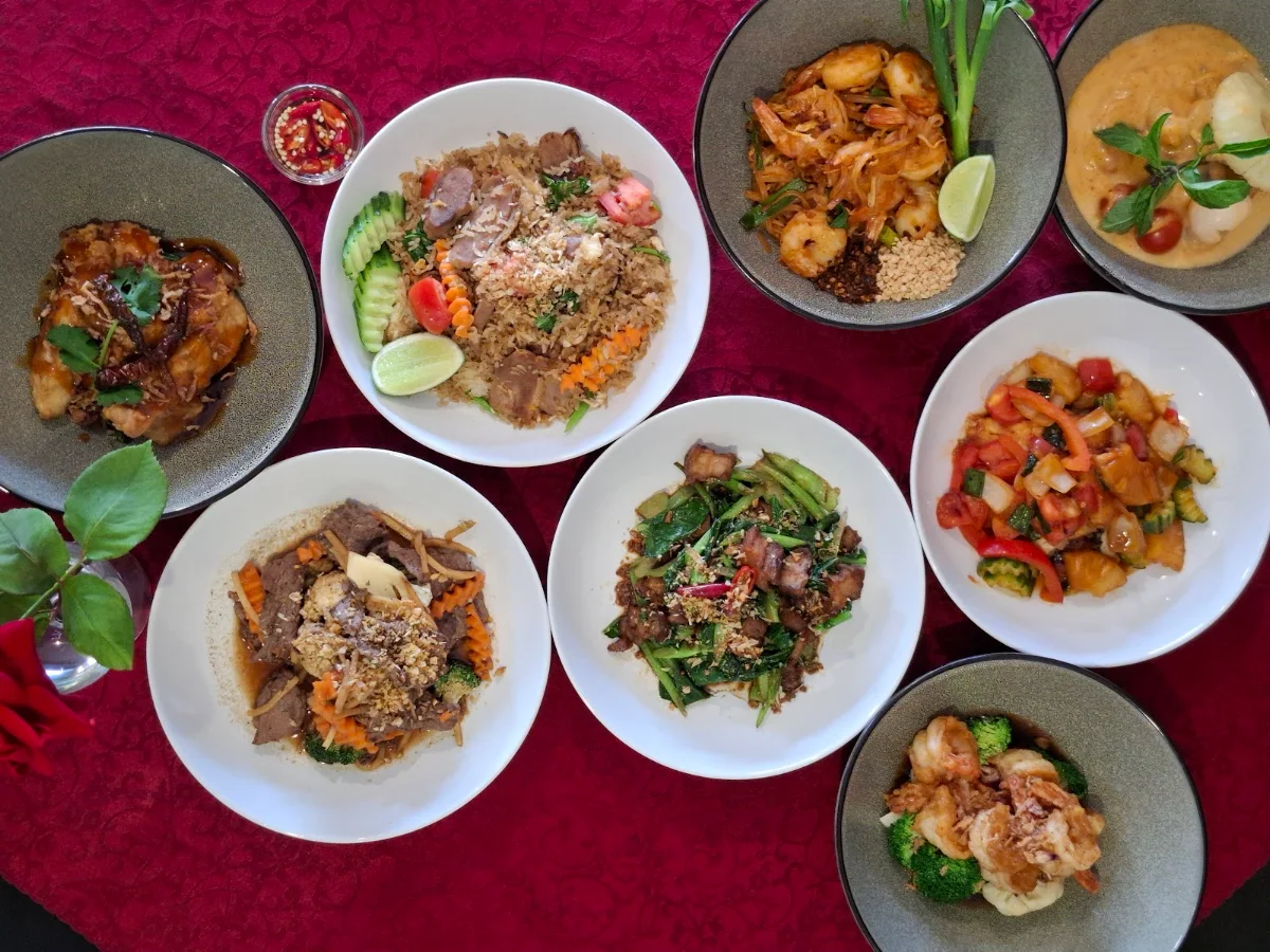 Highlights, Thai King Manor Restaurant