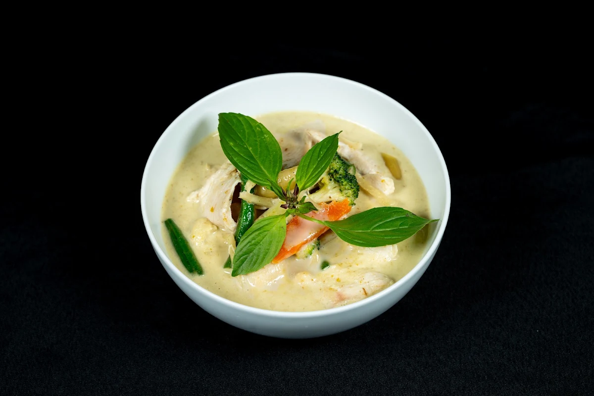 Highlights, Thai King Manor Restaurant