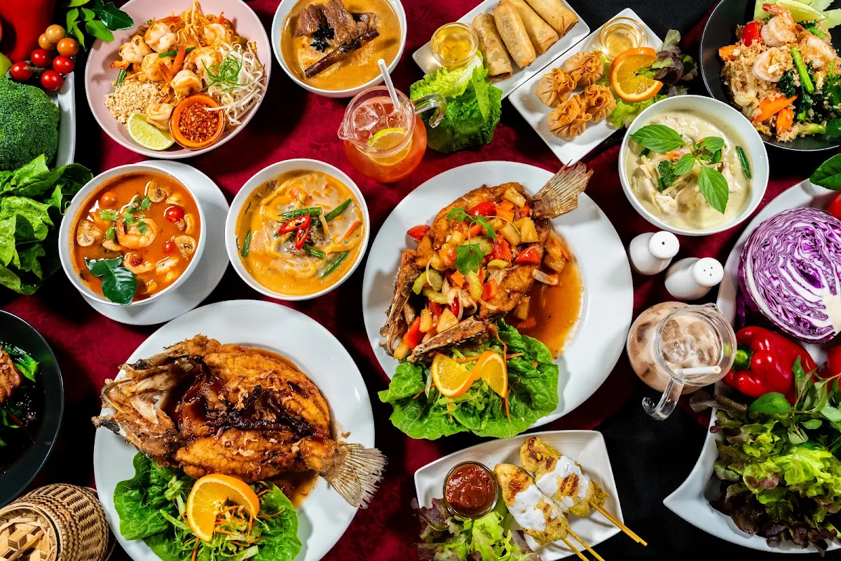 Highlights, Thai King Manor Restaurant