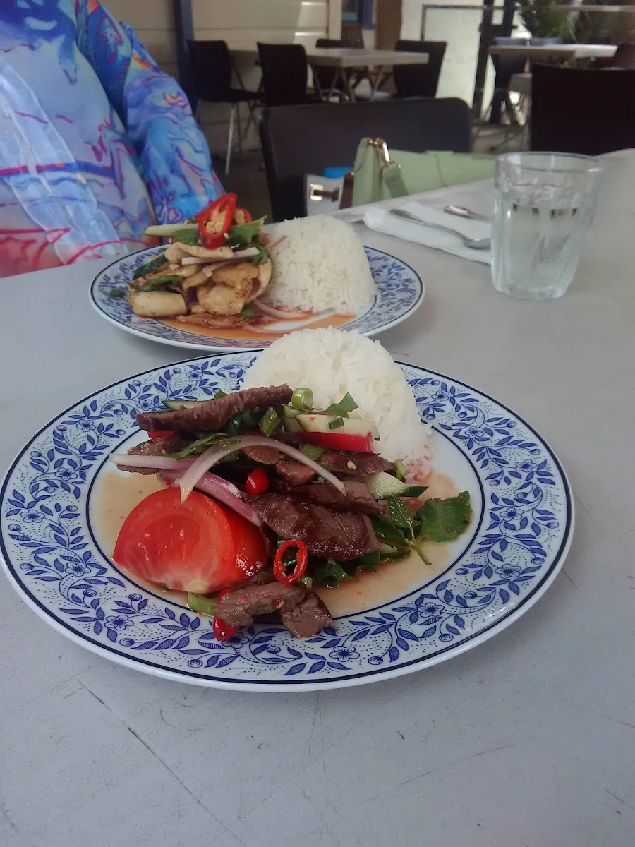Beef in Oyster Sauce