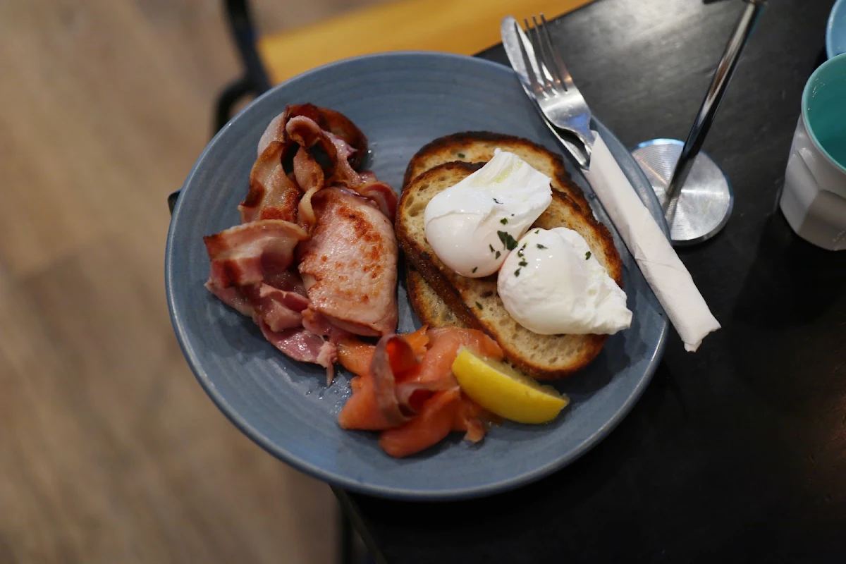 Highlights, Brew and Brew Cafe 2CA