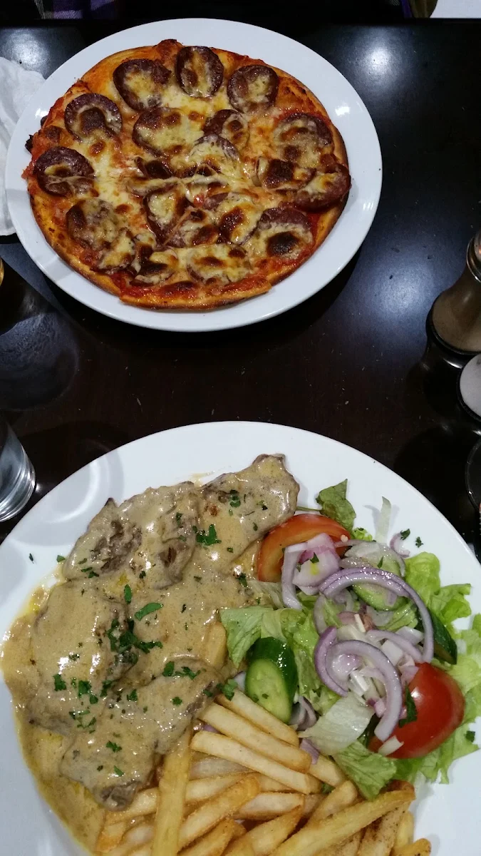 Highlights, Frank & Dino's