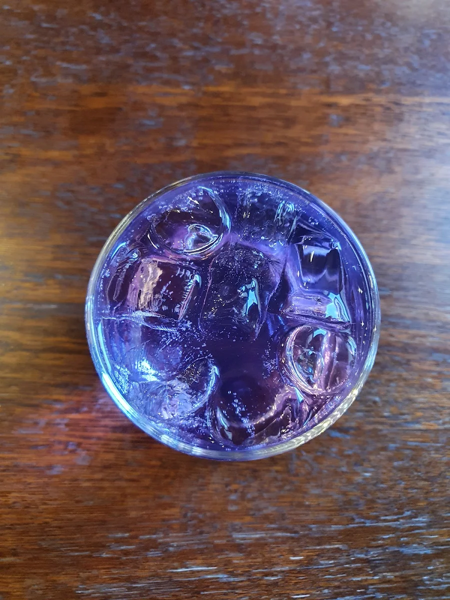 Gin, Wanera Wine Bar