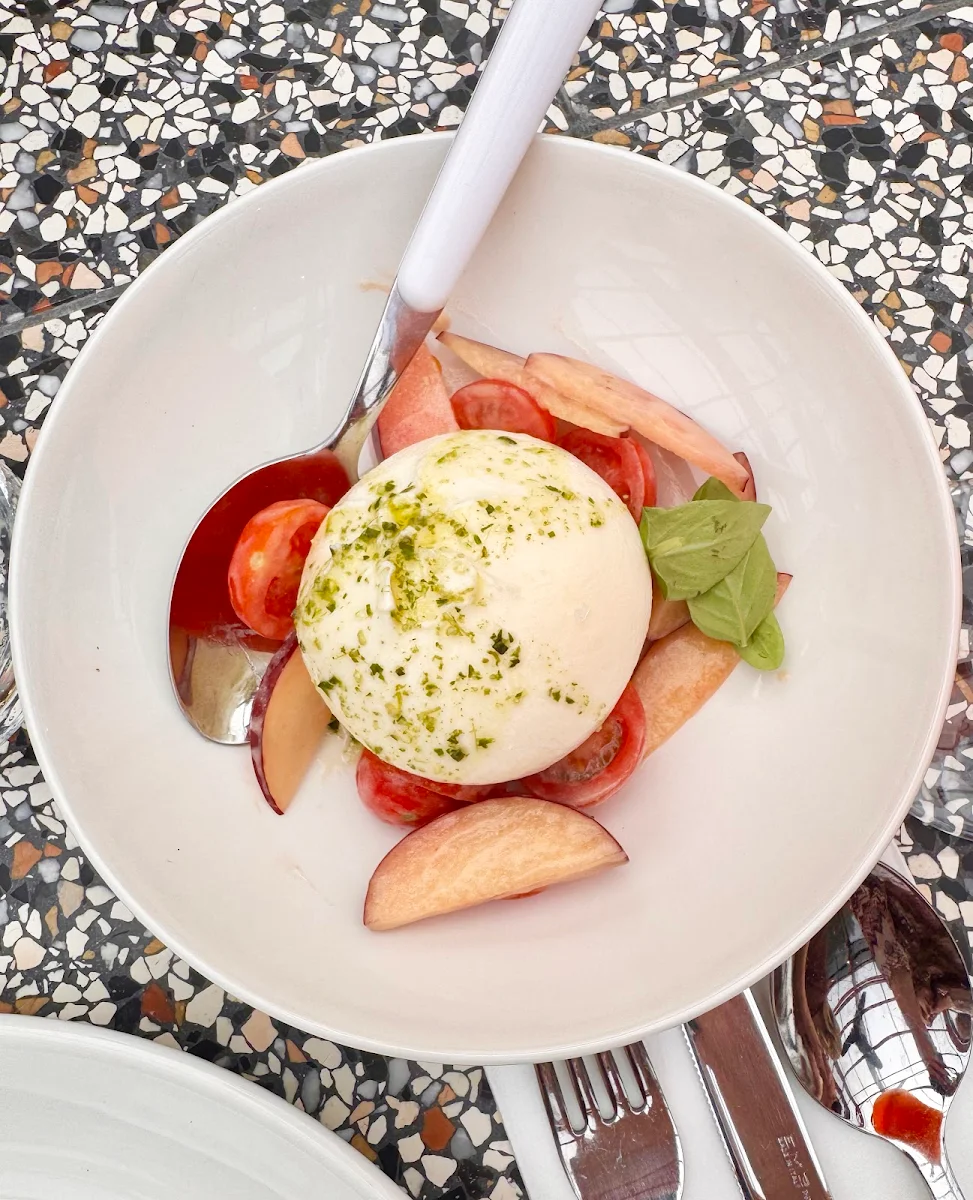 Highlights, Frankie Italo Dining + Disco Lounge