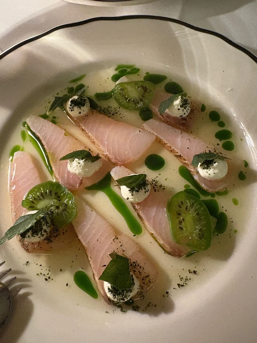 Kingfish, Eleven Barrack