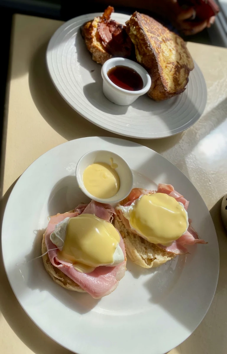 Eggs Benedict, Sassafras Cafe & Back to Earth Juice Bar