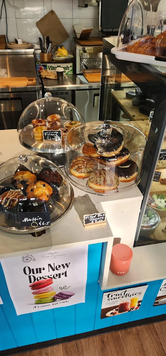 Highlights, Rose Espresso Florist