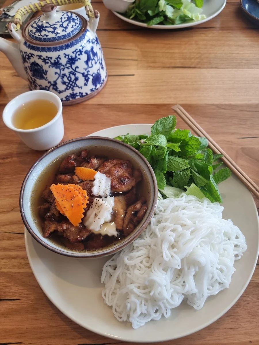 Highlights, BUN CHA HIGHETT