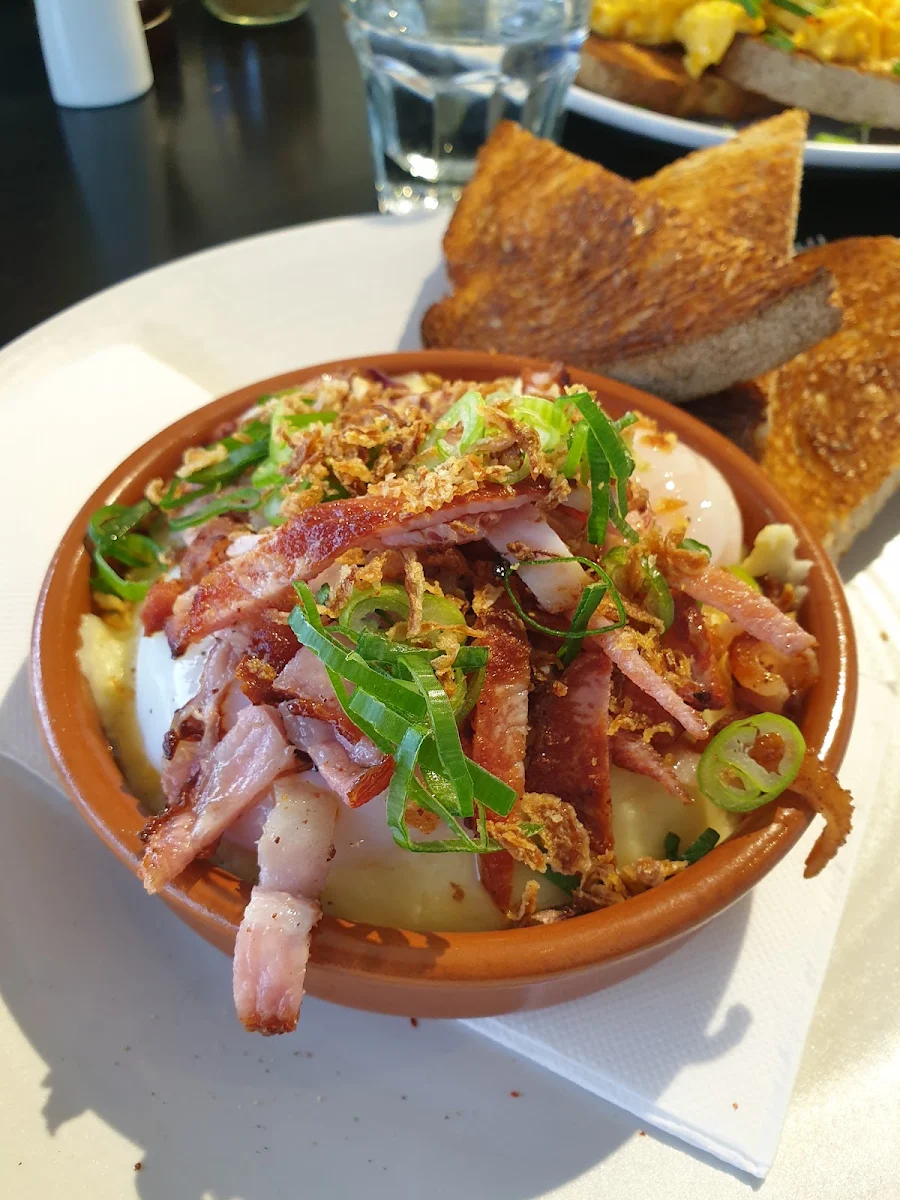 Egg Mistress, Poacher & Hound Cafe & Catering