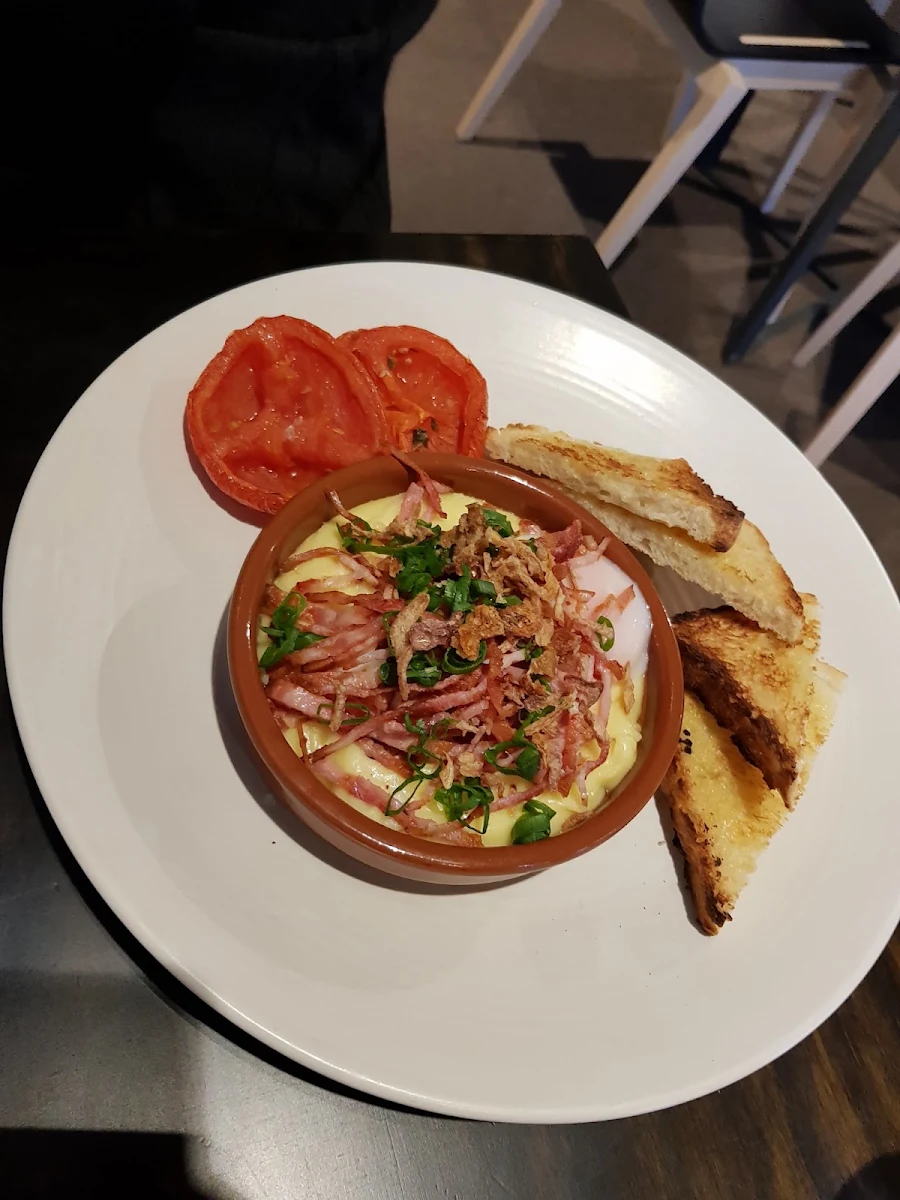 Highlights, Poacher & Hound Cafe & Catering