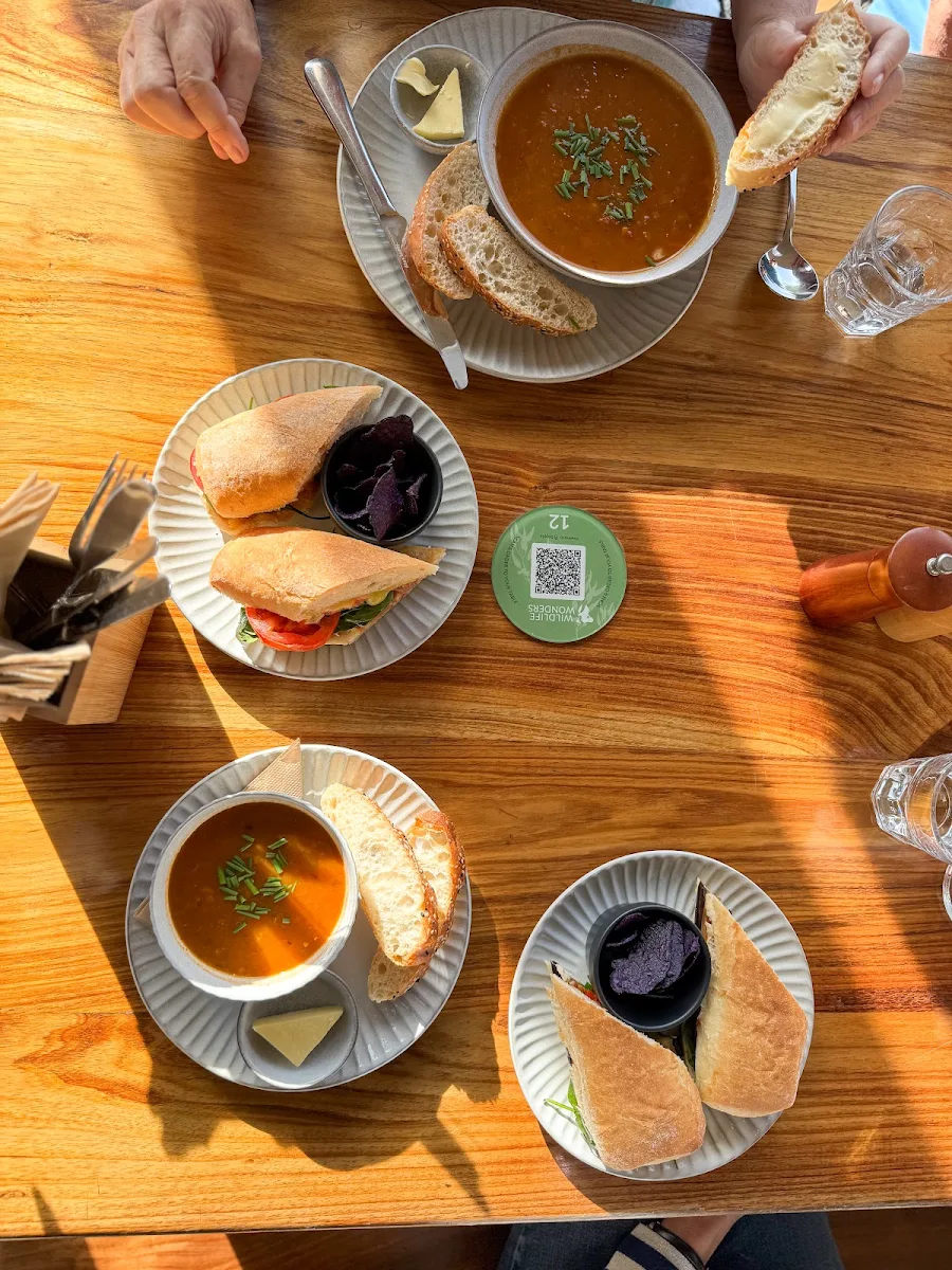 Highlights, Emu Cafe at Wildlife Wonders