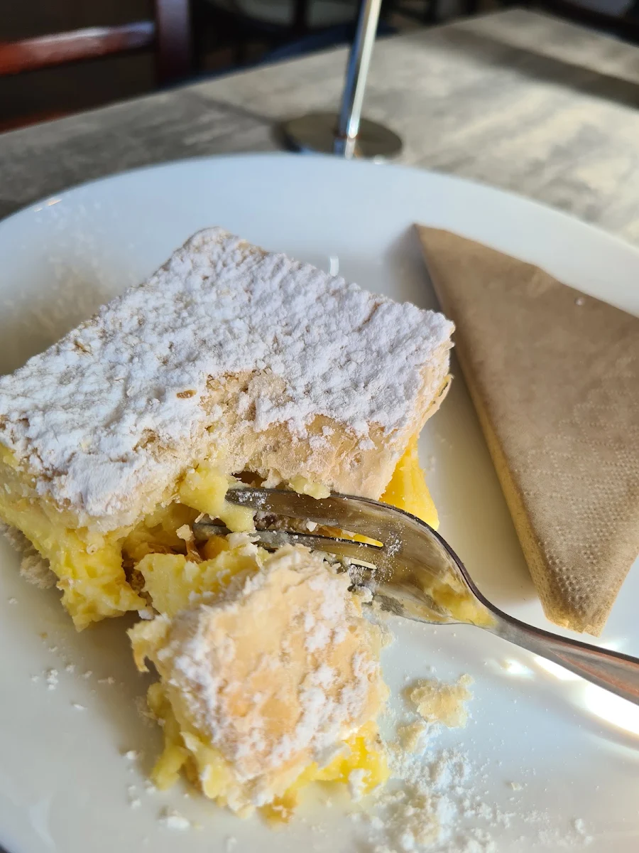 Vanilla Slice, Elvy's Cafe