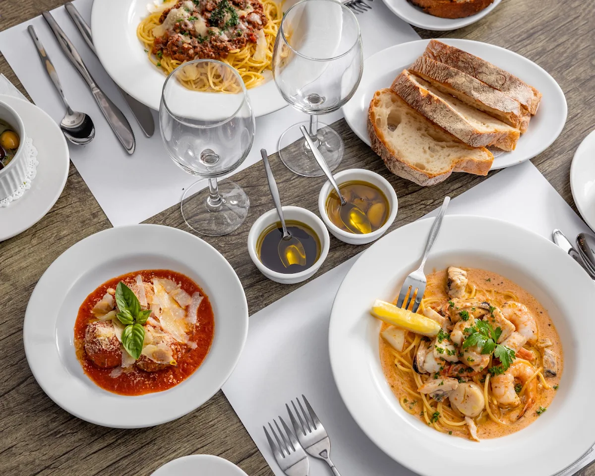 Highlights, La Gusto Ristorante