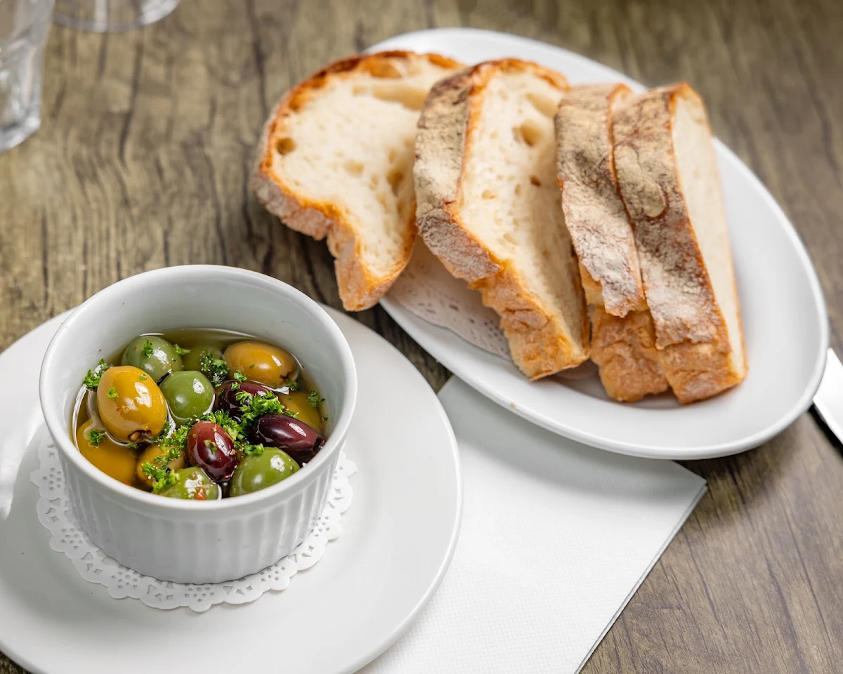 Highlights, La Gusto Ristorante