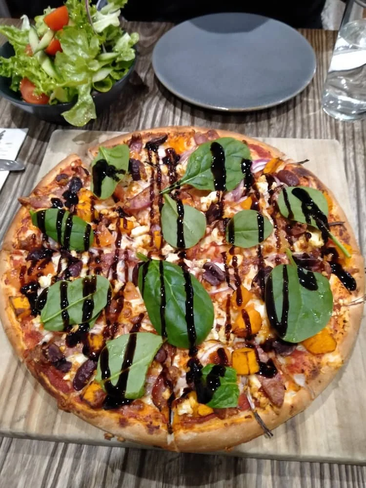 Highlights, Bella Cafe & Pizza Bar