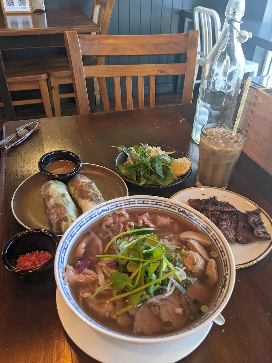 Spring Rolls, An Cafe Vietnamese Street Food