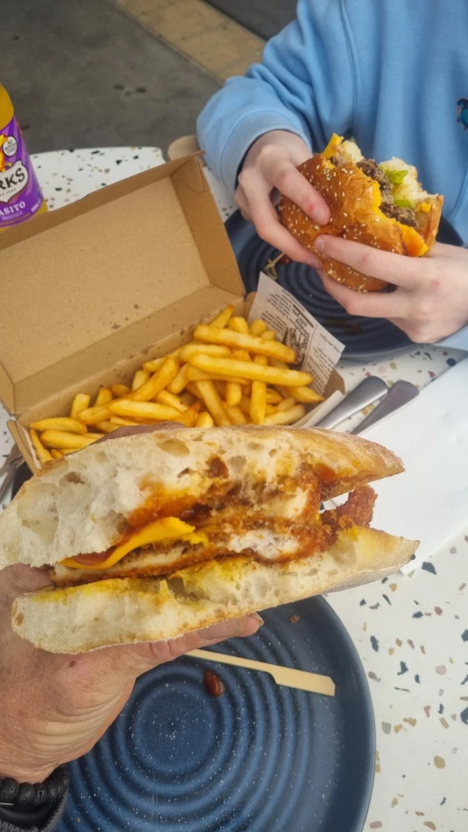 Highlights, Yarra Fry & Grill