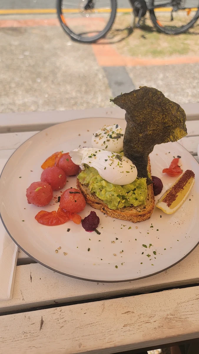 Smashed Avocado, The Winey Cow