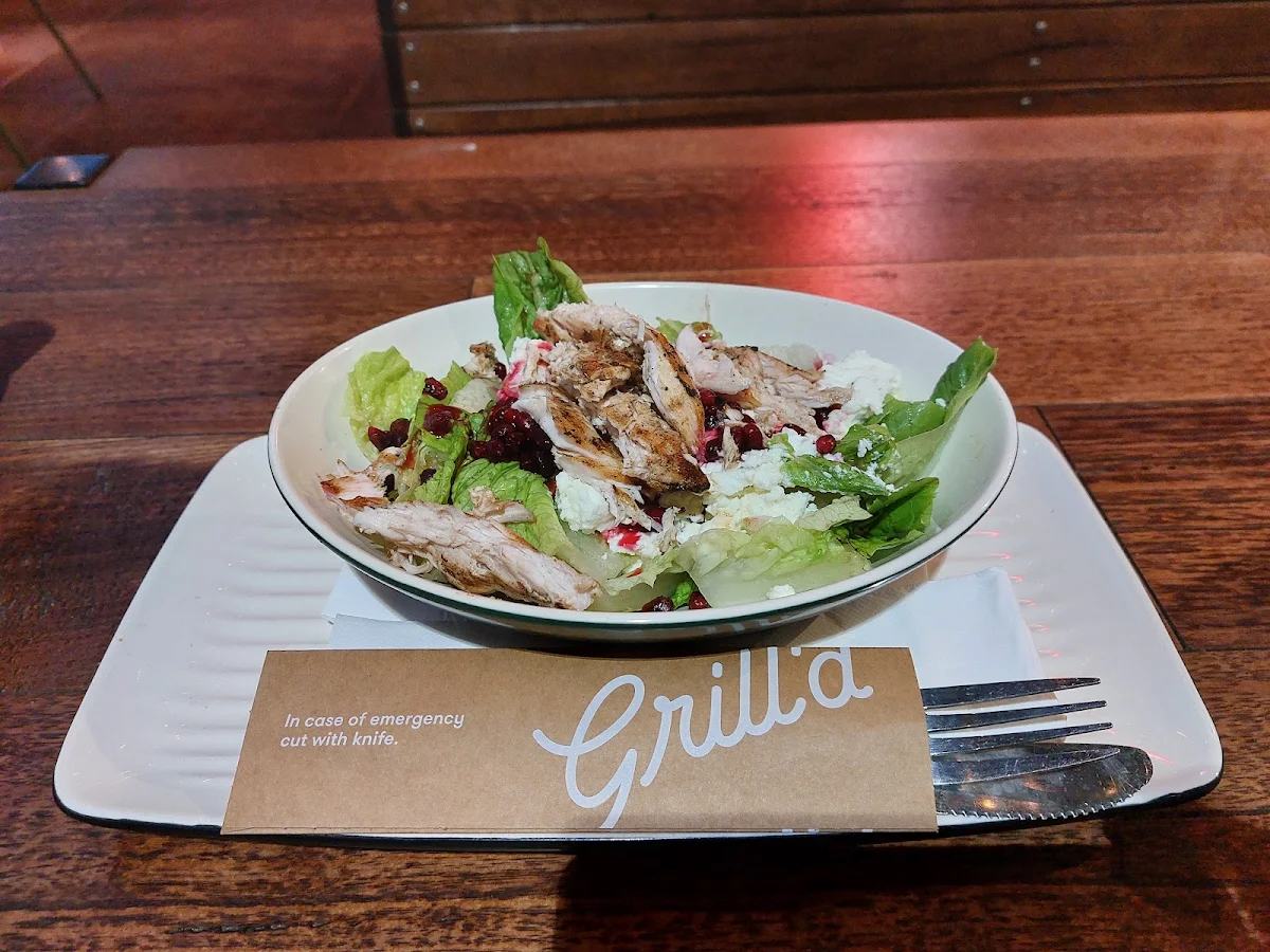 Grilled Chicken Salad with Cranberries