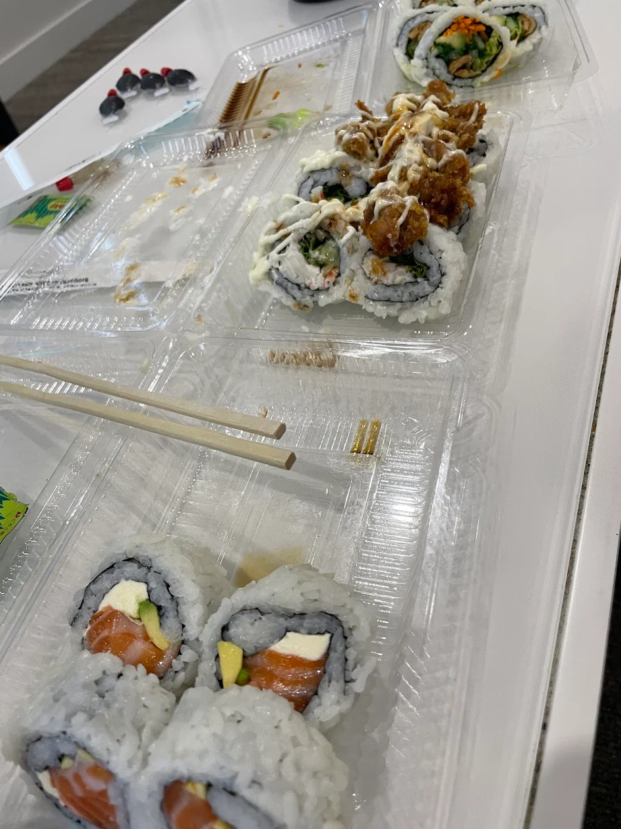 Salmon & Avocado Roll