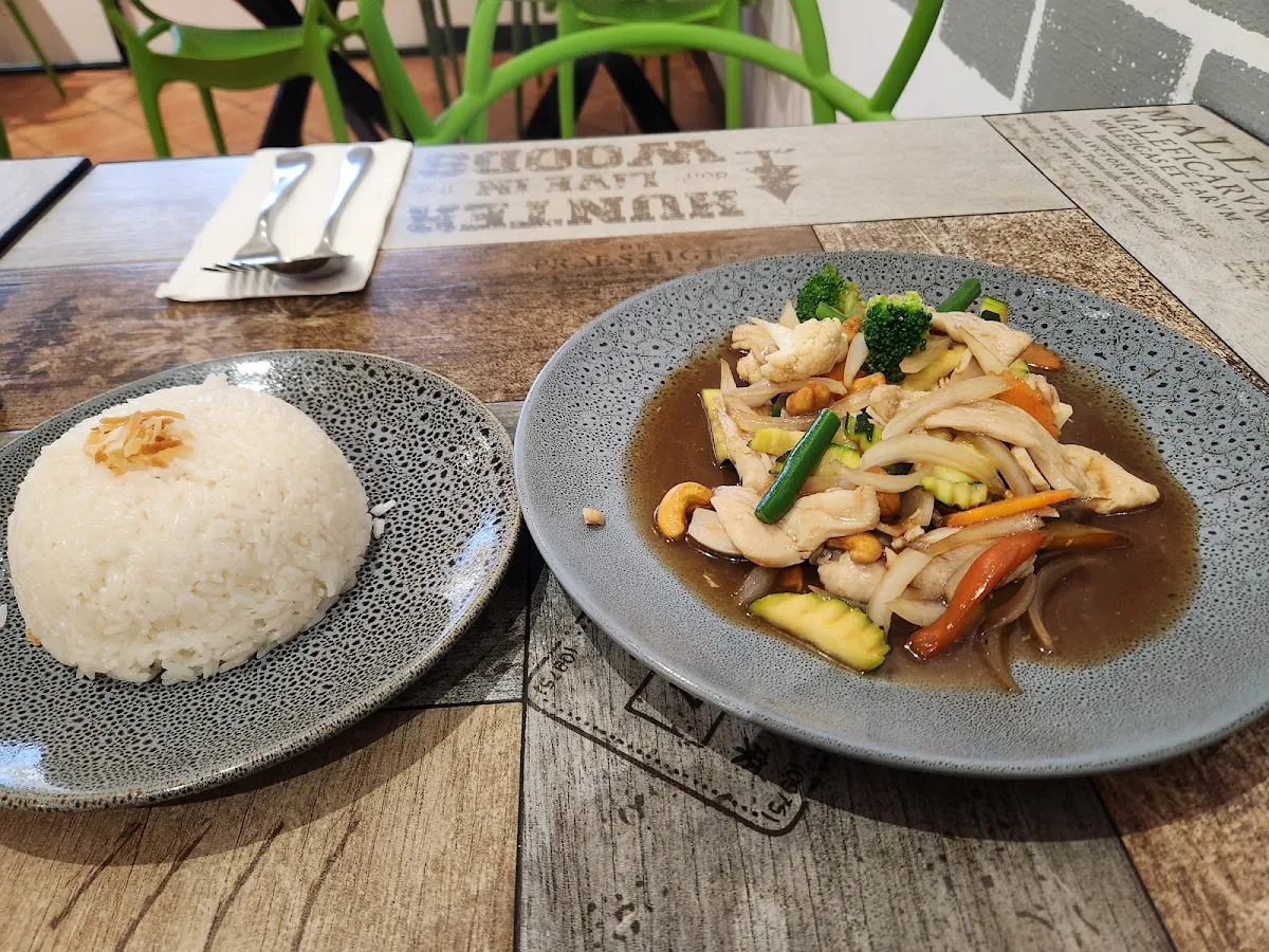 Highlights, I Am Thai Burleigh