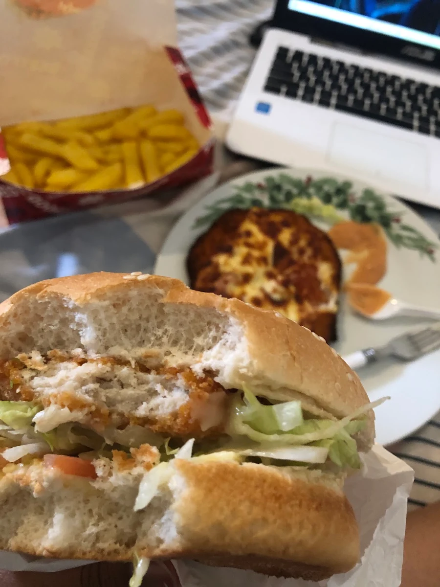 Highlights, Jim's Cafe & Take Away