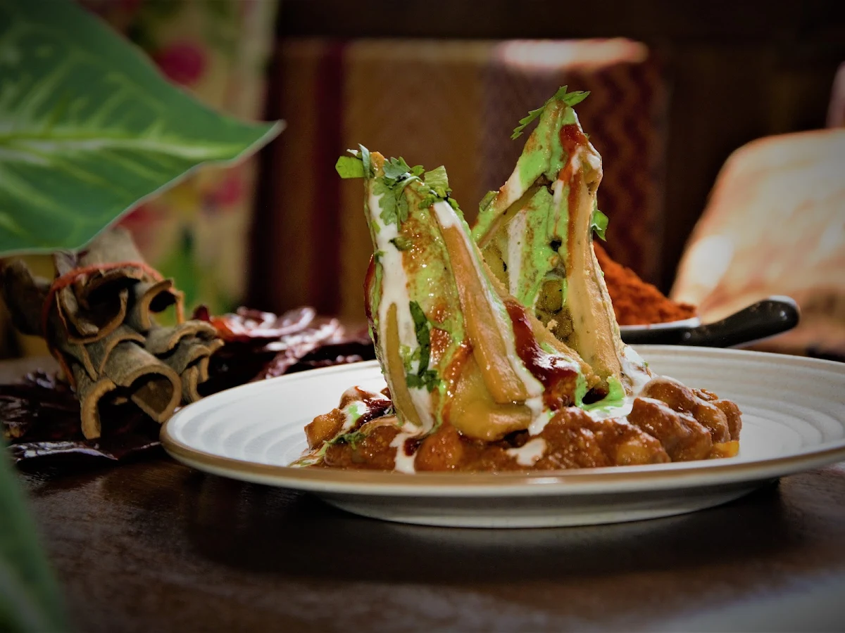 Samosa Chat, Indian Mehfil Taringa