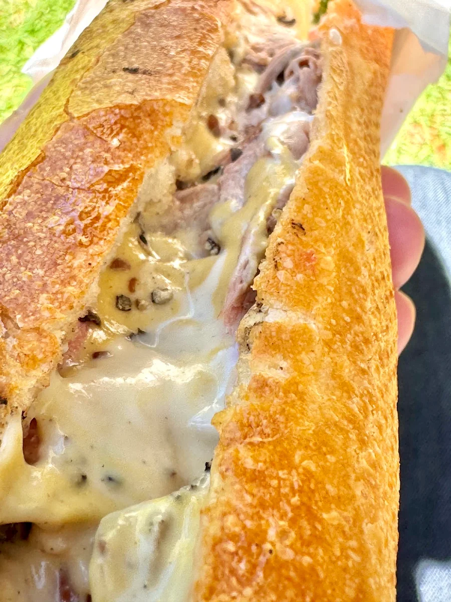 Le Roast Beef Sandwich