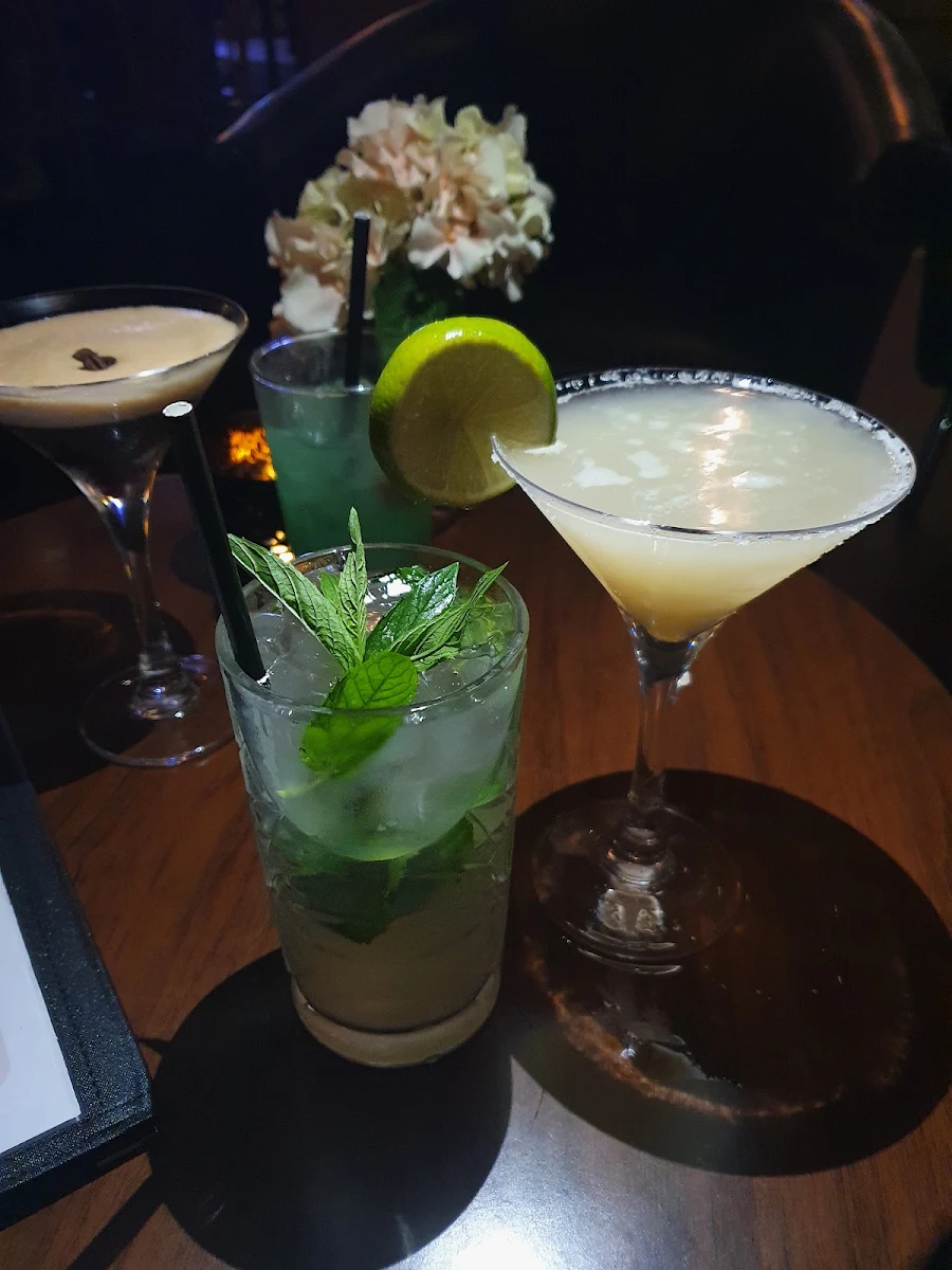 Highlights, Shark Hotel