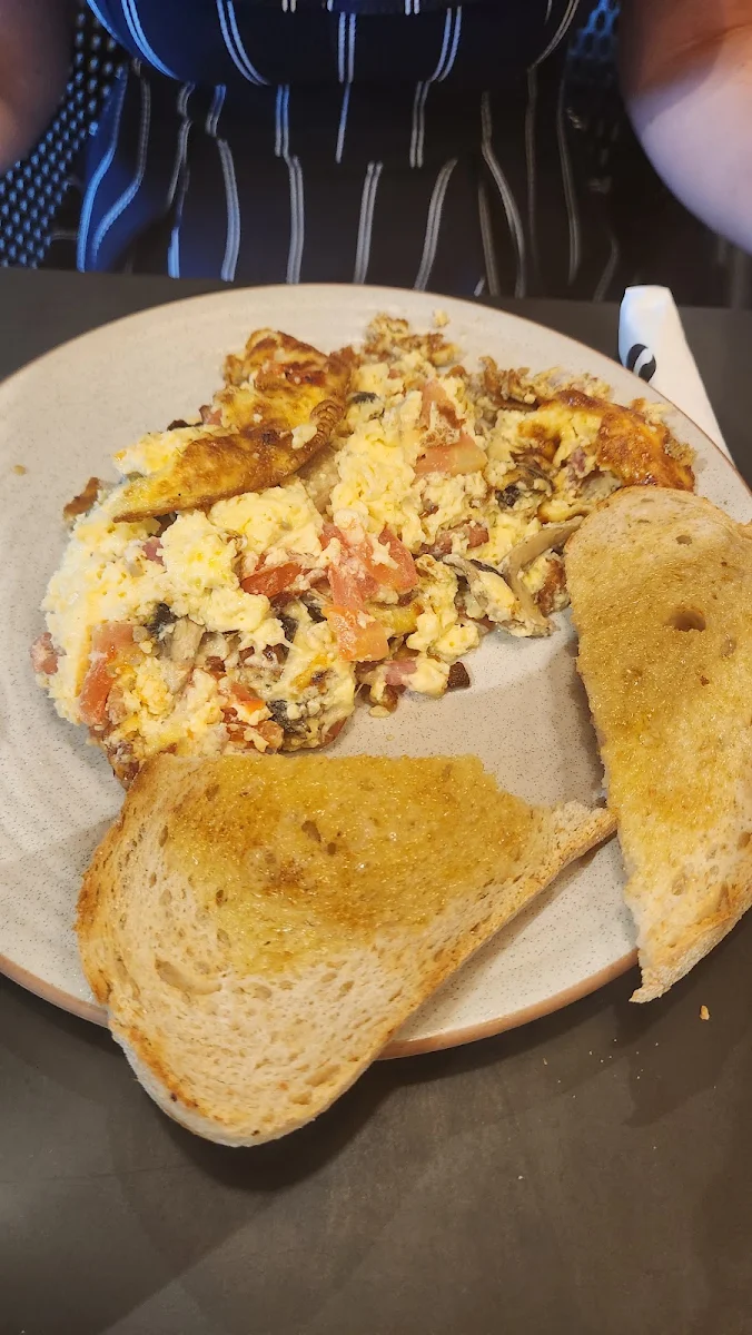 Omelette, The Coffee Club Café - Gladstone Grand Hotel