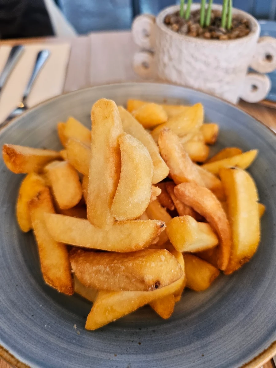 Chips, Greek’n Out