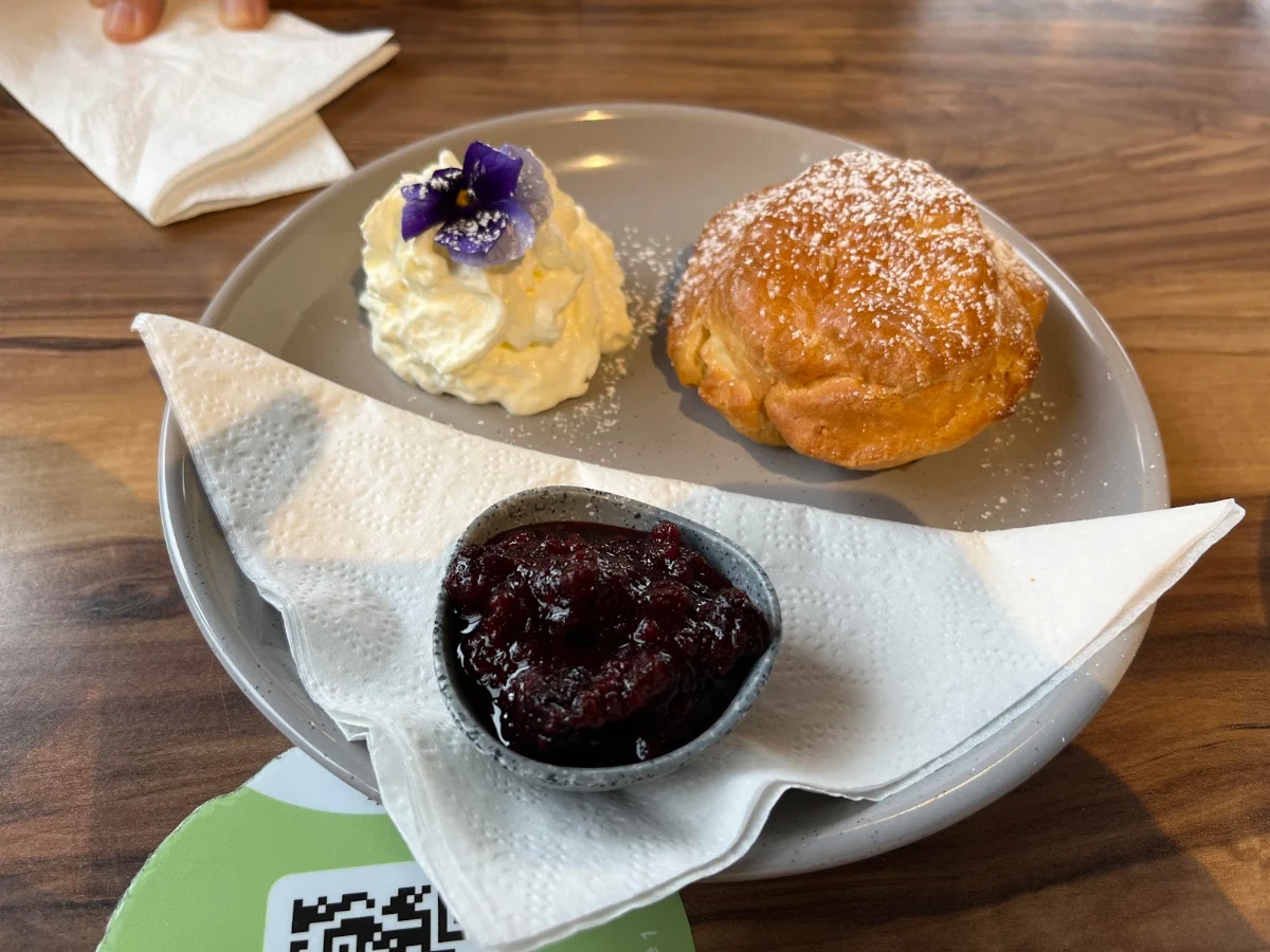 Scones, Keppel Cafe Marysville