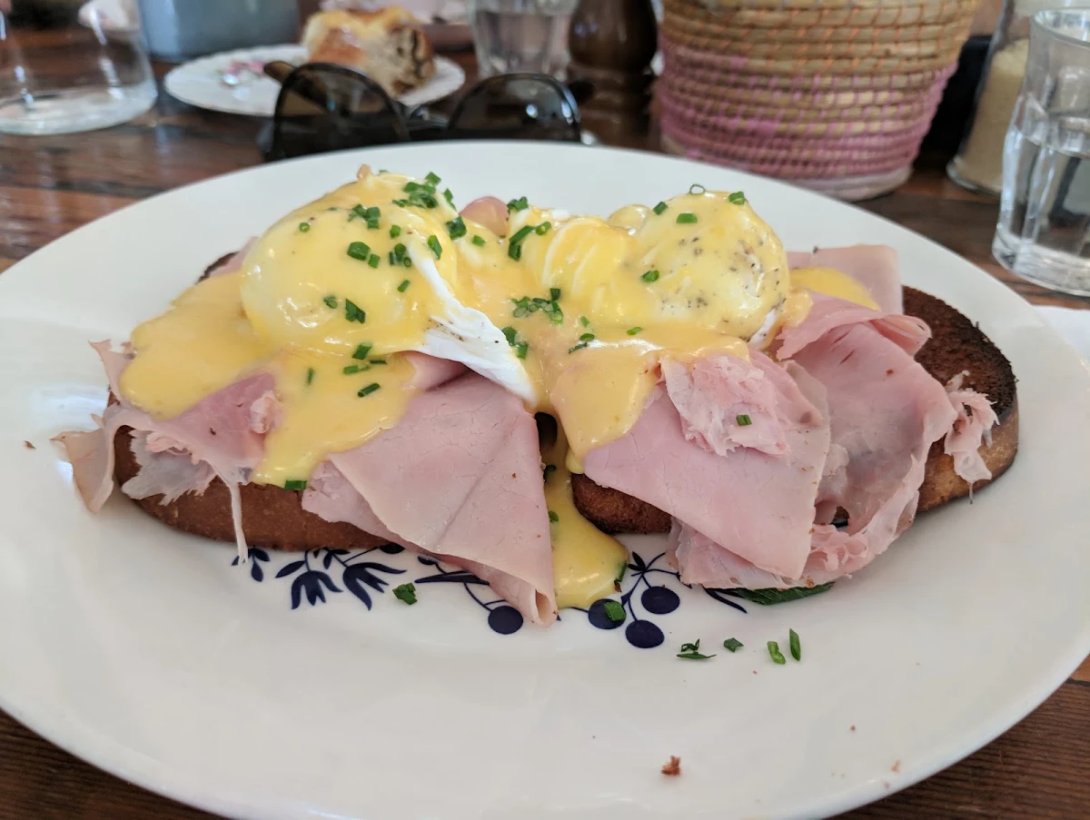 Eggs Benedict, The Pig & Pastry