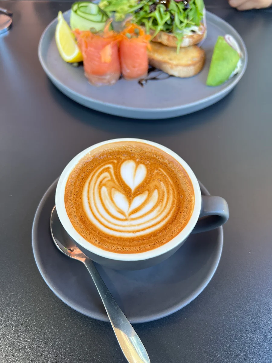 Magic, Line Up Coffee